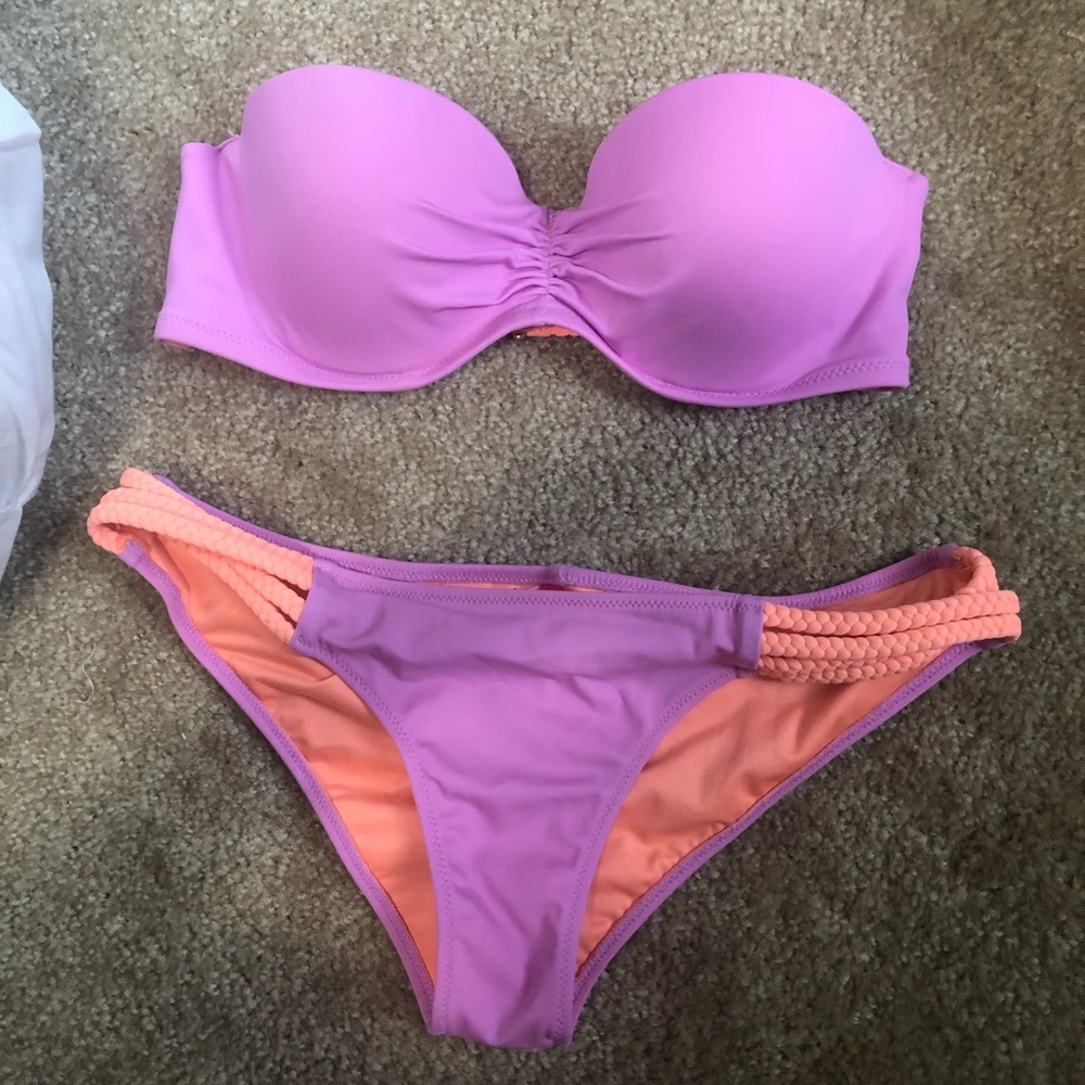 Victoria’s Secret bikini set